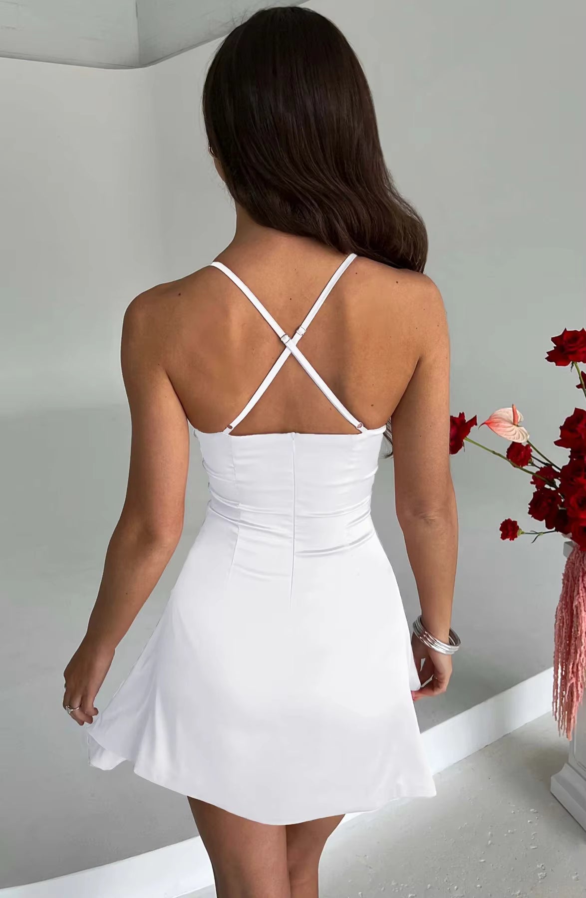 Vestido Sophia  mini de verano de verano con escote en V y sin espalda, moda transfronteriza de color sólido