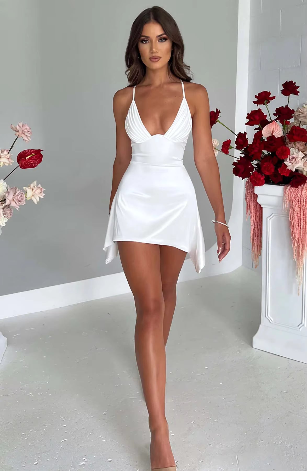 Vestido Sophia  mini de verano de verano con escote en V y sin espalda, moda transfronteriza de color sólido